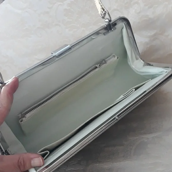 Vintage 1960's snakeskin evening purse - Picture 8 of 11